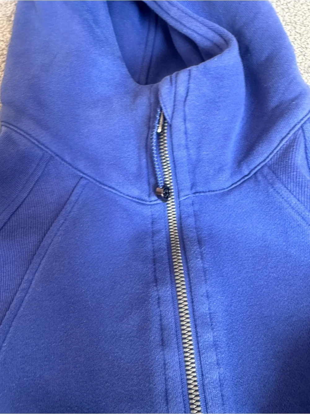 lululemon cropped scuba